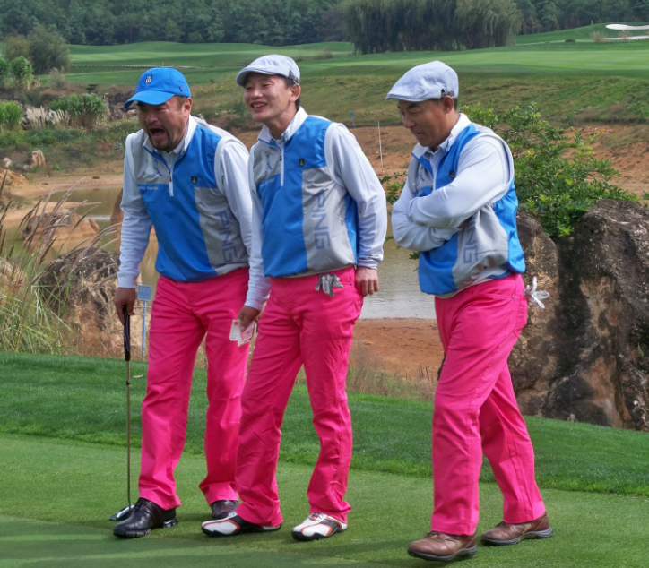 喜报：北大九州ku酷游高球会连任中国名校联赛整体亚军殊荣