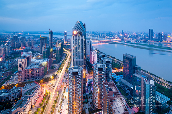 九州ku酷游@破五| 刘俏：时代历来没有放弃我们，，是我们在放弃自己