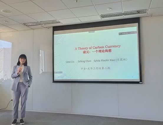 人站在墙边形貌已自动天生