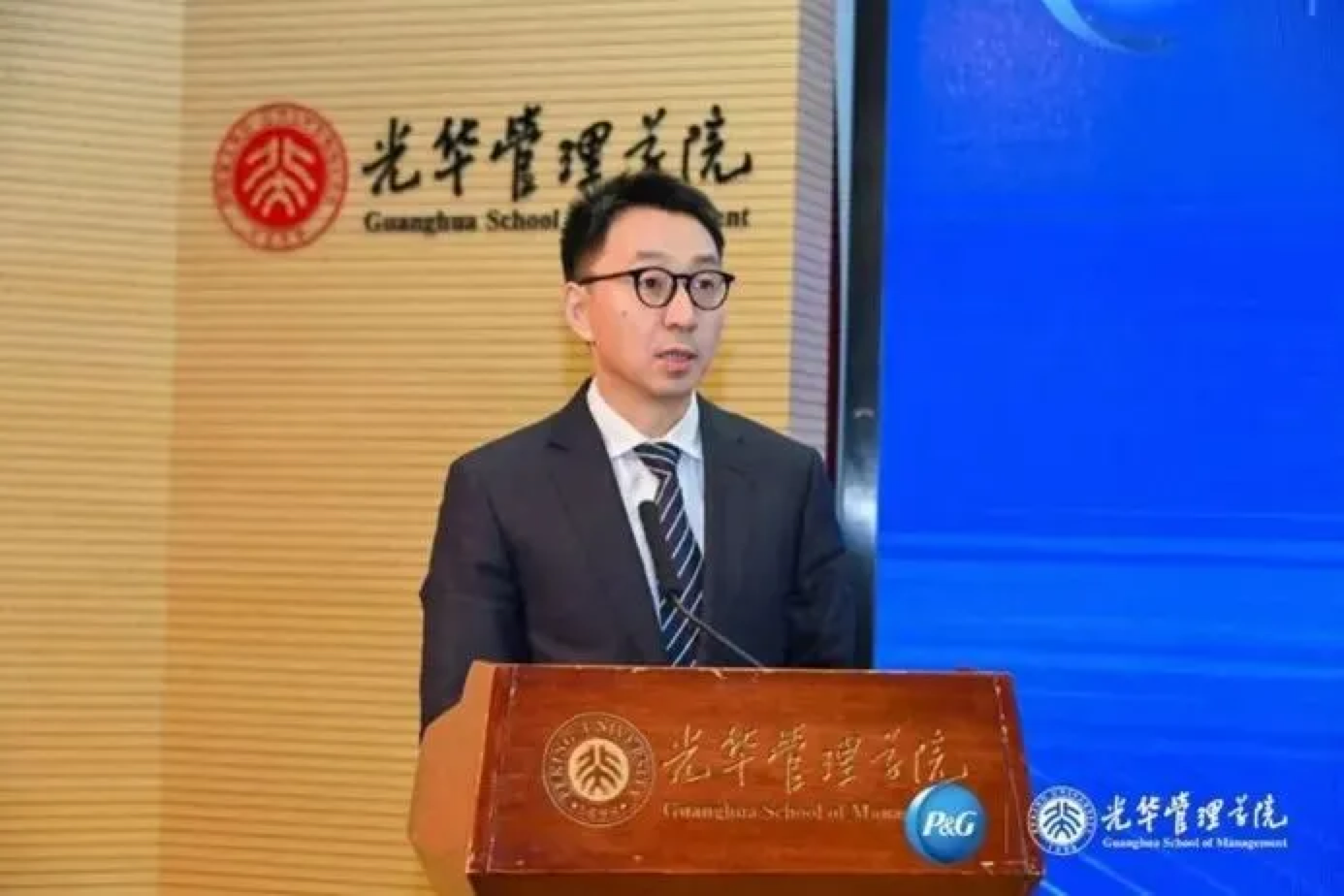 A9582CAEAA8522D99D35CF89CAD_069E1D8F_11D827